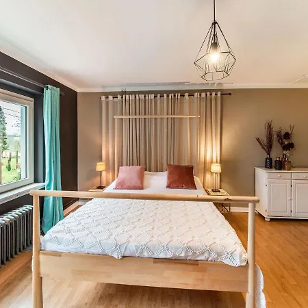 Hébergement de vacances Beautiful Group House With Large Garden&2 Terraces Gouvy