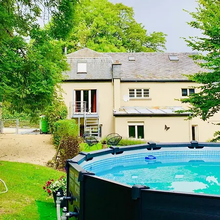 Hébergement de vacances Beautiful Group House With Large Garden&2 Terraces