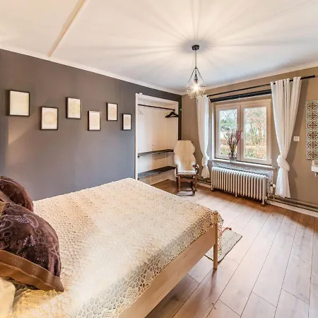 Hébergement de vacances Beautiful Group House With Large Garden&2 Terraces