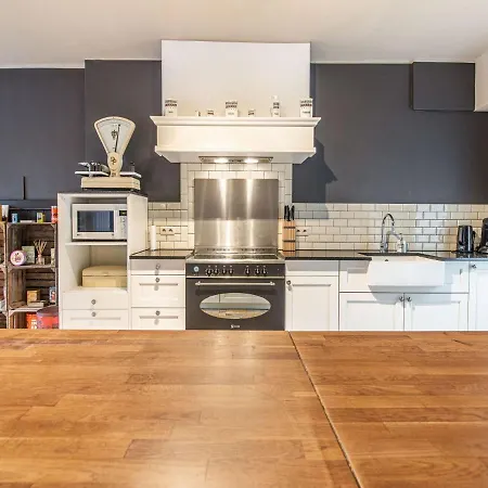 Beautiful Group House With Large Garden&2 Terraces