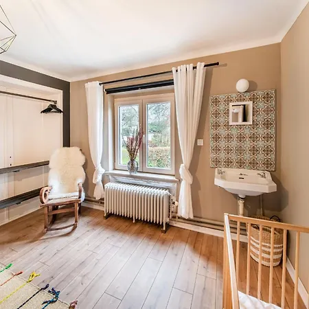 Dom wakacyjny Group House In Belgium With Large Garden