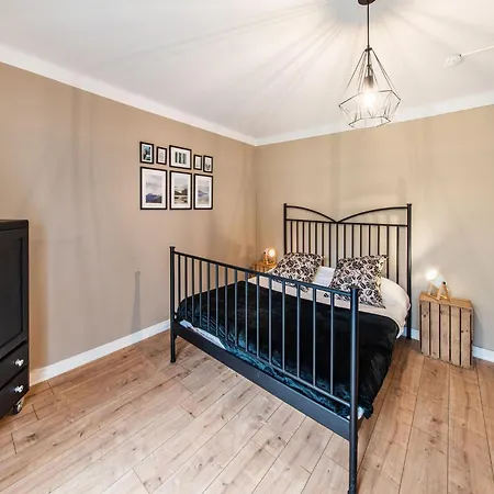 Group House In Belgium With Large Garden Dom wakacyjny *