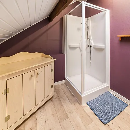 Dom wakacyjny Group House In Belgium With Large Garden *